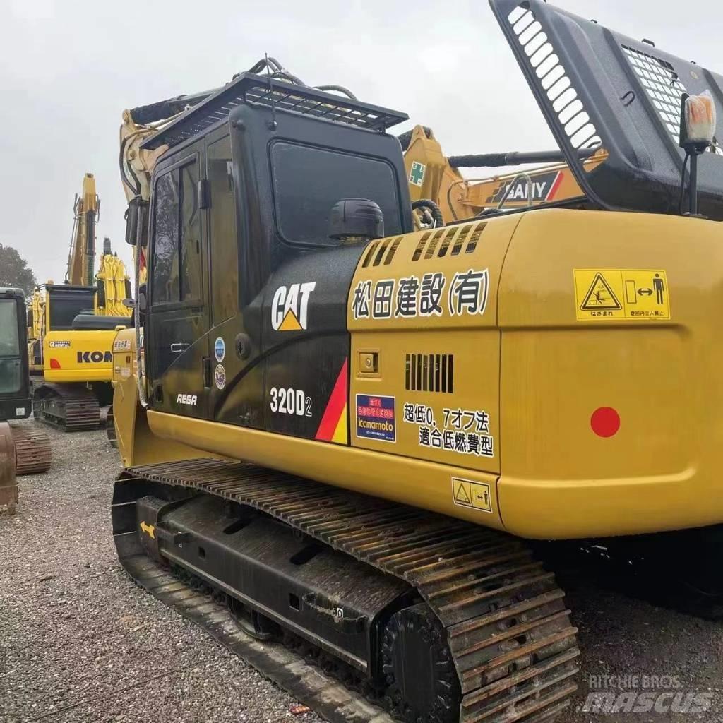 CAT 320 D2 Pelle sur chenilles