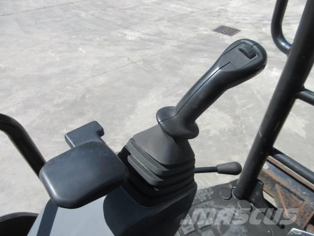 CAT 303 E CR Mini pelle < 7t