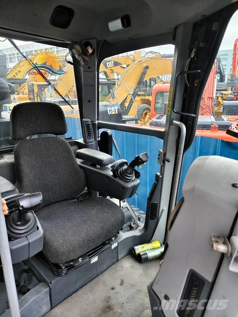 CAT 160 M Niveleuse