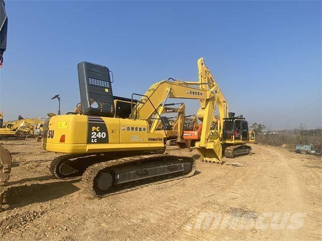 Komatsu PC 240-8 Pelle sur chenilles