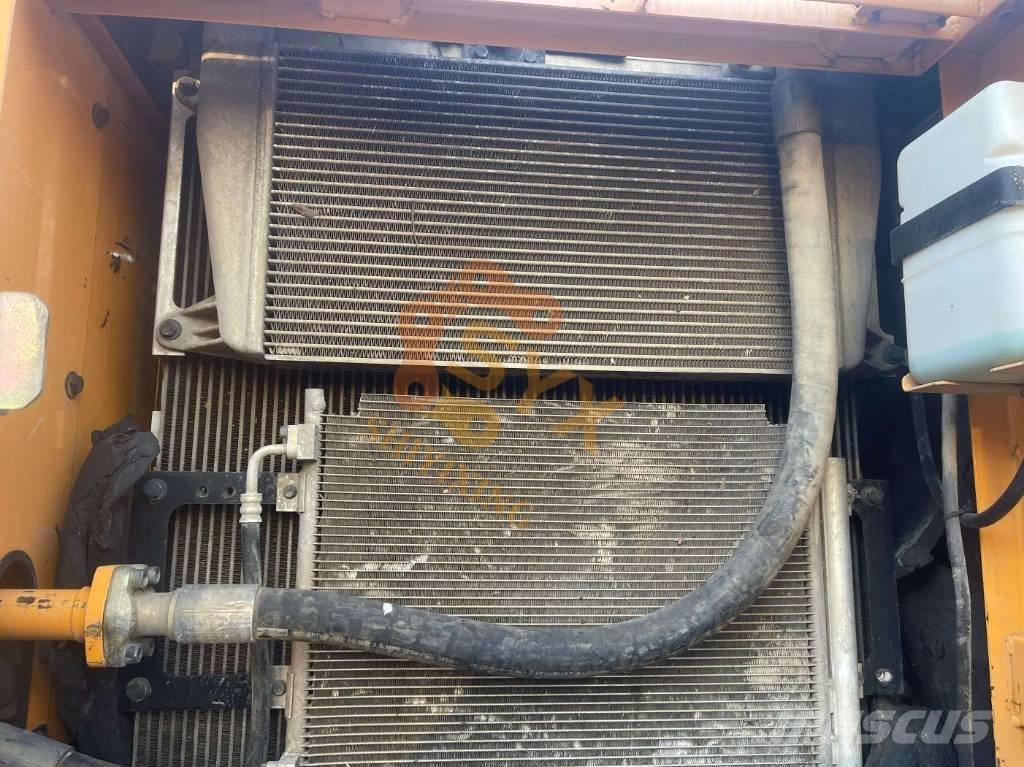 Hyundai Robex 225 Pelle sur chenilles