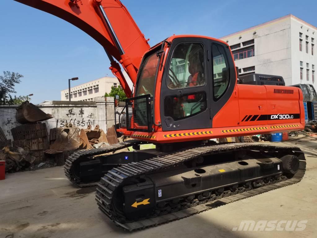 Doosan DX 300 Pelle sur chenilles