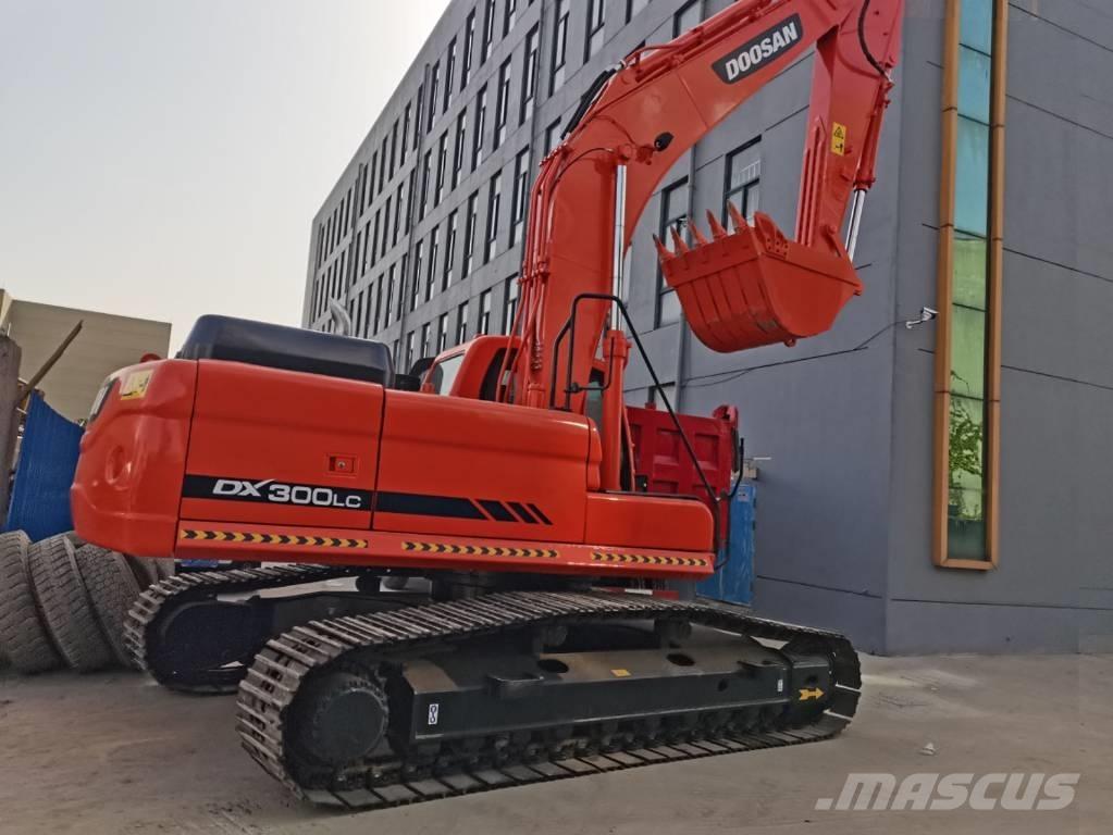Doosan DX 300 Pelle sur chenilles