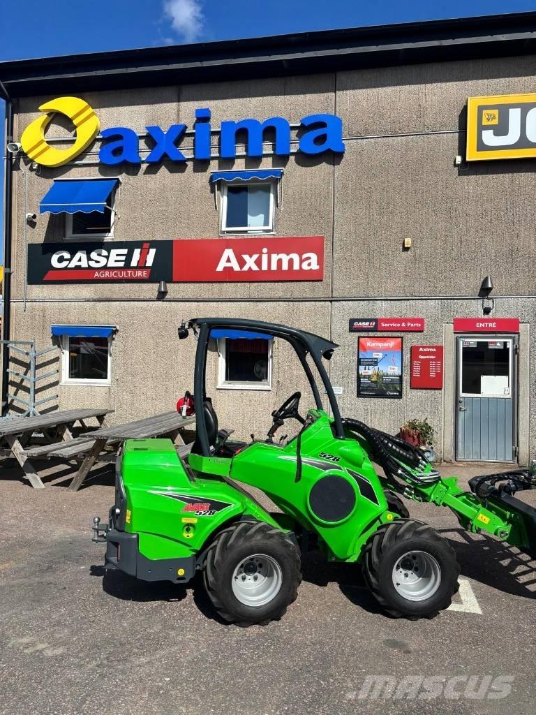 Avant 528 Chargeuse compacte