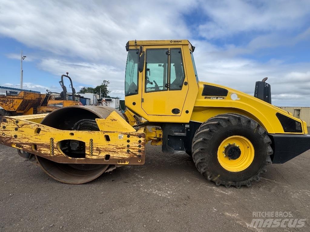 Bomag BW 216 D H-4 Rouleaux monocylindre