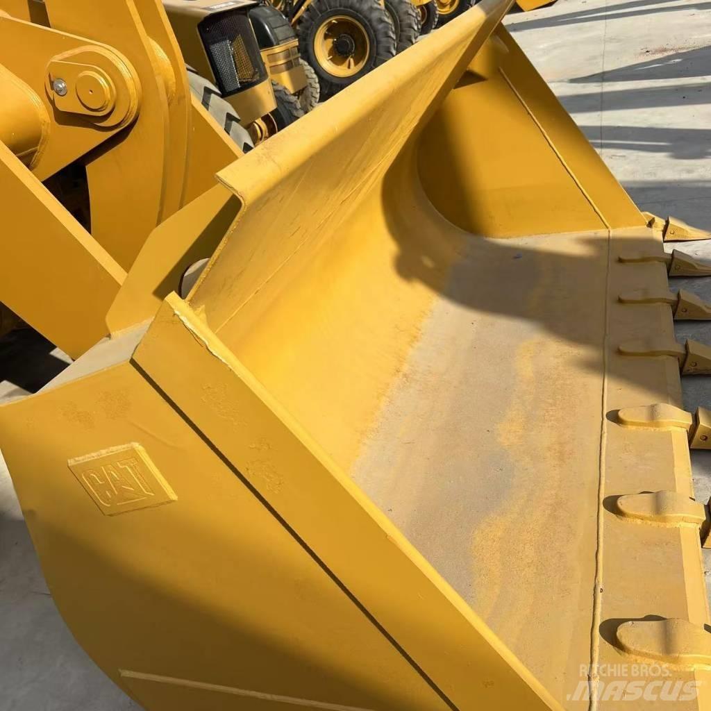 CAT 966 H Chargeuse sur pneus