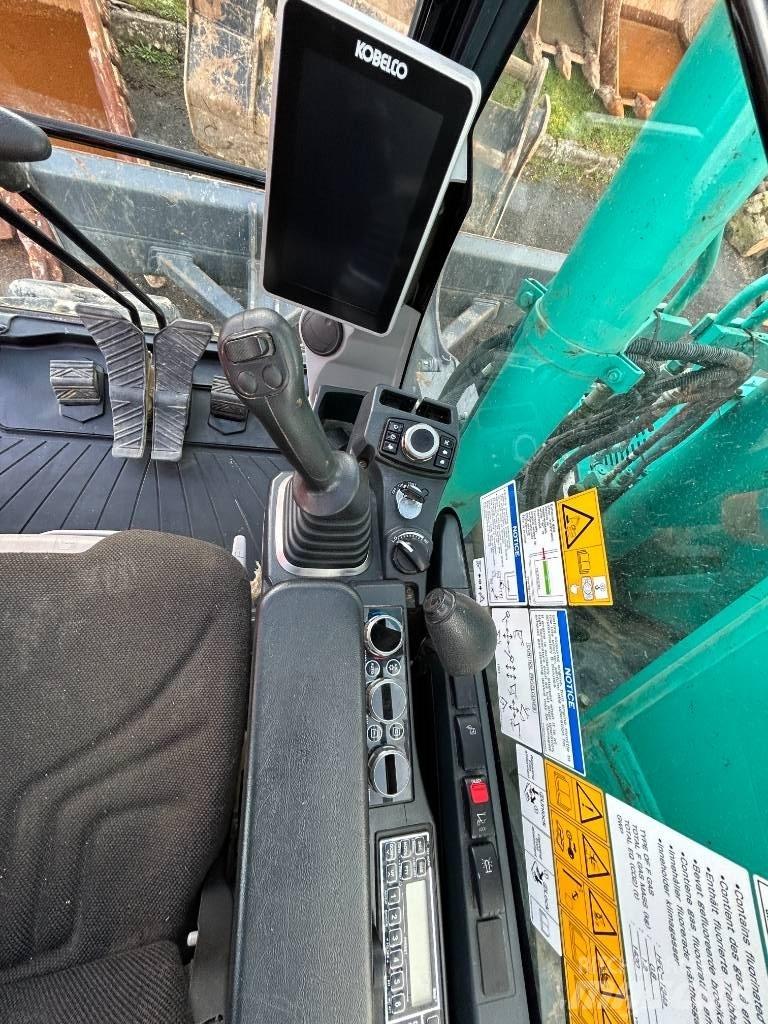 Kobelco SK 140 SR LC Pelle sur chenilles