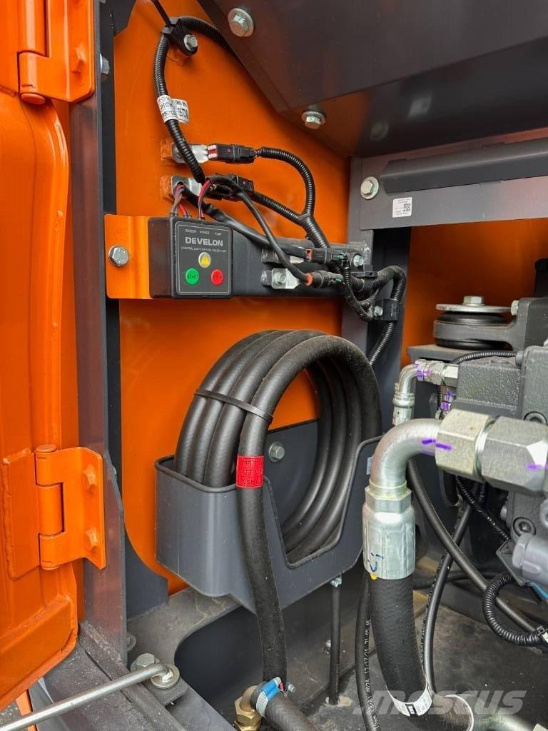 Develon DX 225 LC-7M Pelle sur chenilles