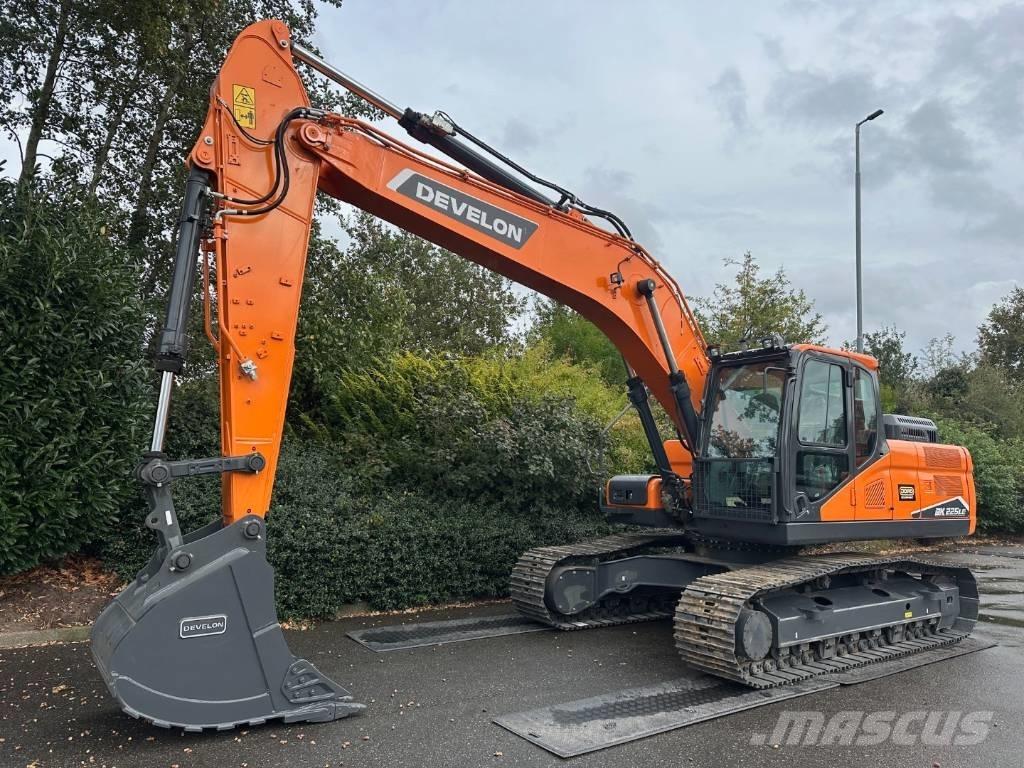 Develon DX 225 LC-7M Pelle sur chenilles