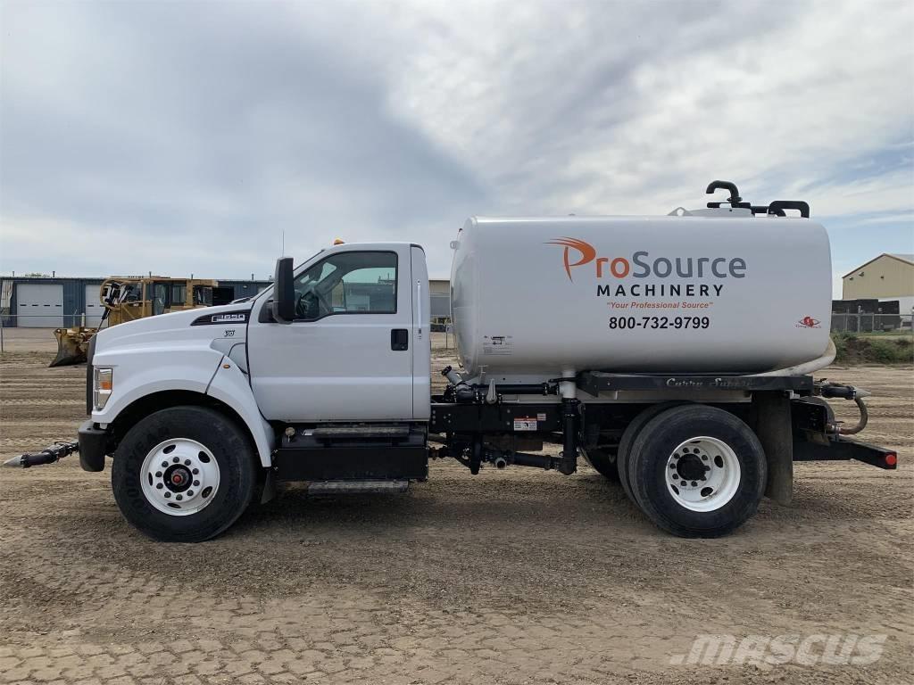 Ford F 650 XL SD Camion citerne à eau