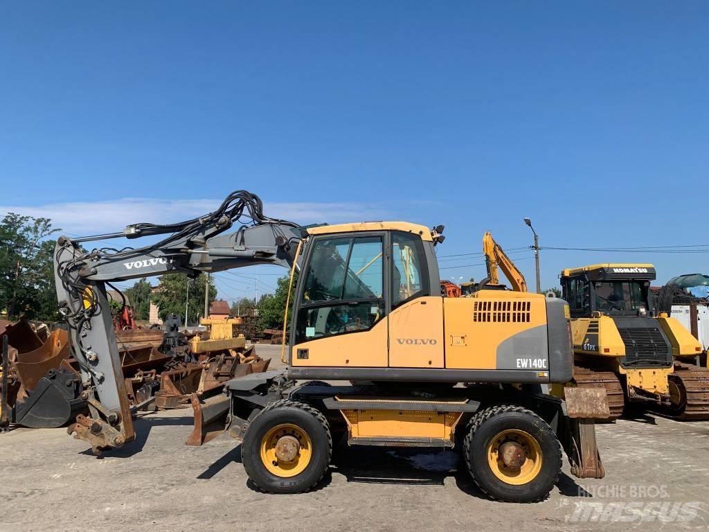 Volvo EW 140 C Pelle sur pneus