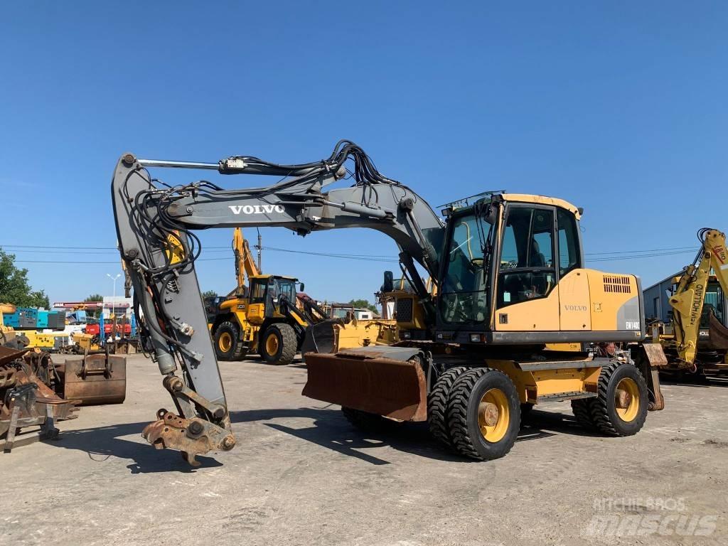 Volvo EW 140 C Pelle sur pneus