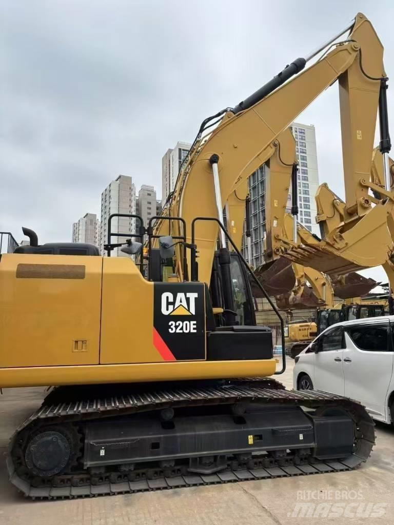 CAT 320 E Pelle sur chenilles