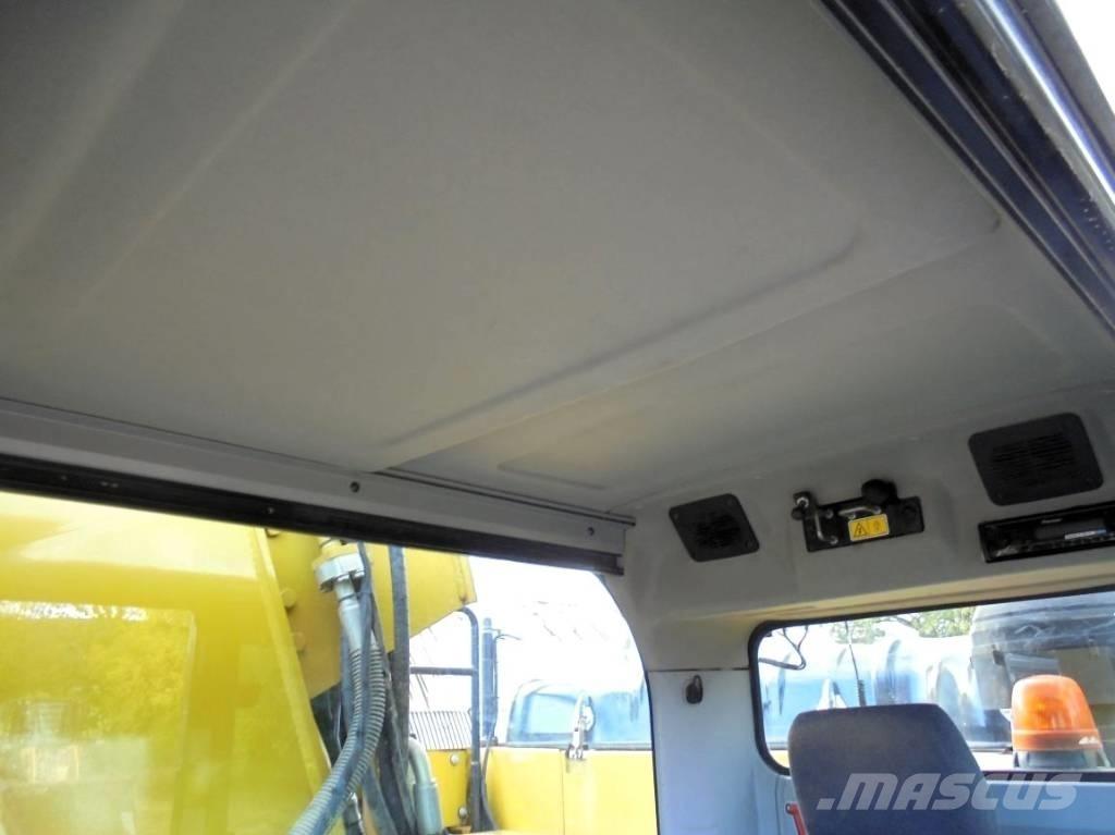 CAT 326 F LN Pelle sur chenilles