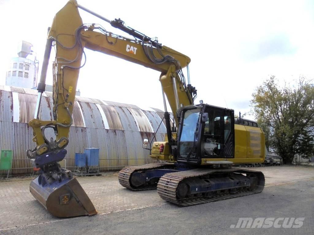 CAT 326 F LN Pelle sur chenilles