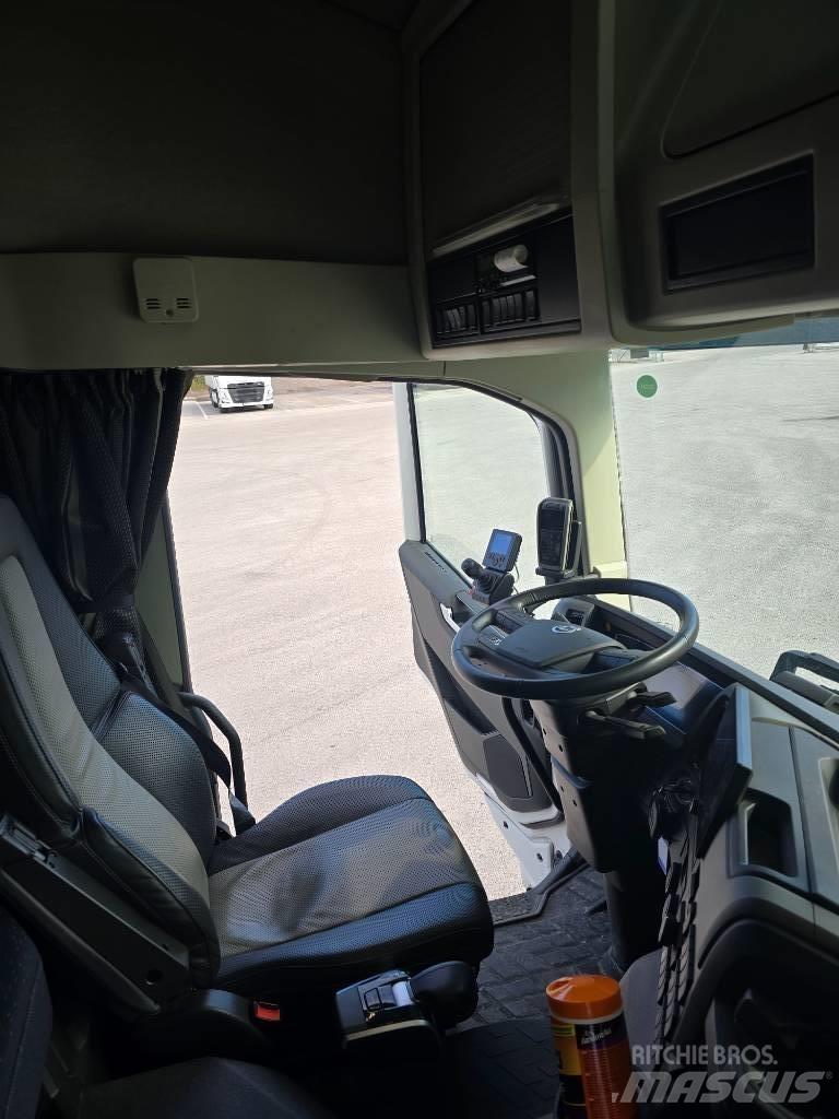 Volvo FM Electric Camion ampliroll