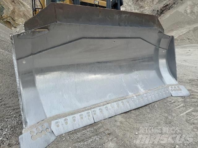 CAT D 9 T Bouteurs sur chenilles
