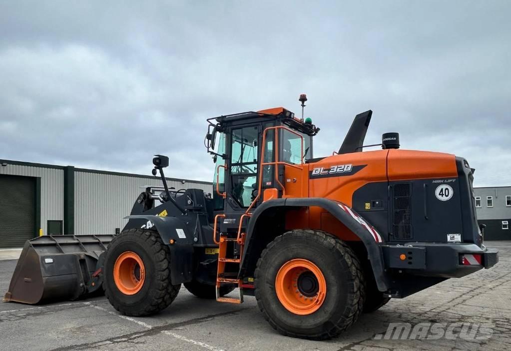 Doosan DL 320-7 Chargeuse sur pneus