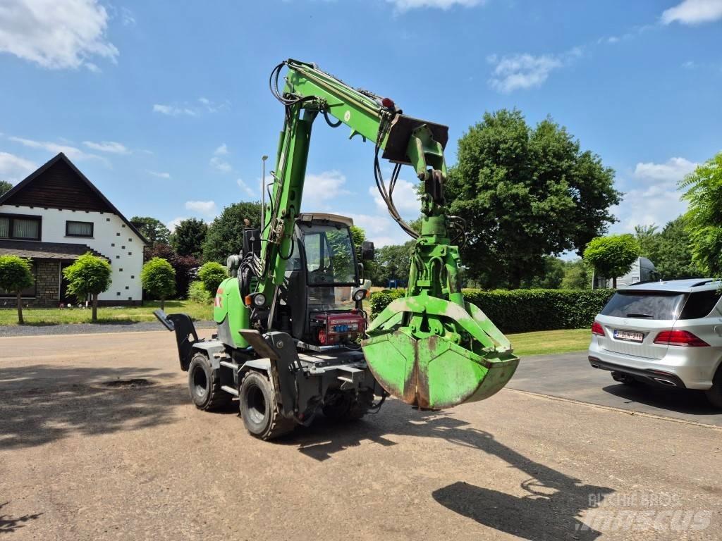 Hansa APZ 531 H Pelle sur pneus