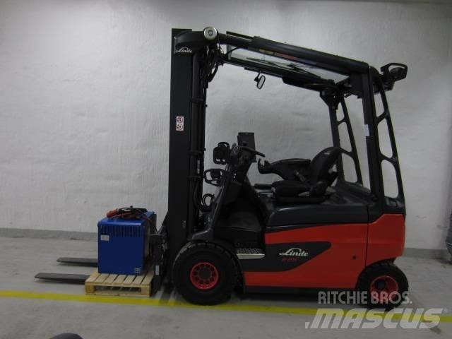 Linde E25R Chariots élévateurs électriques