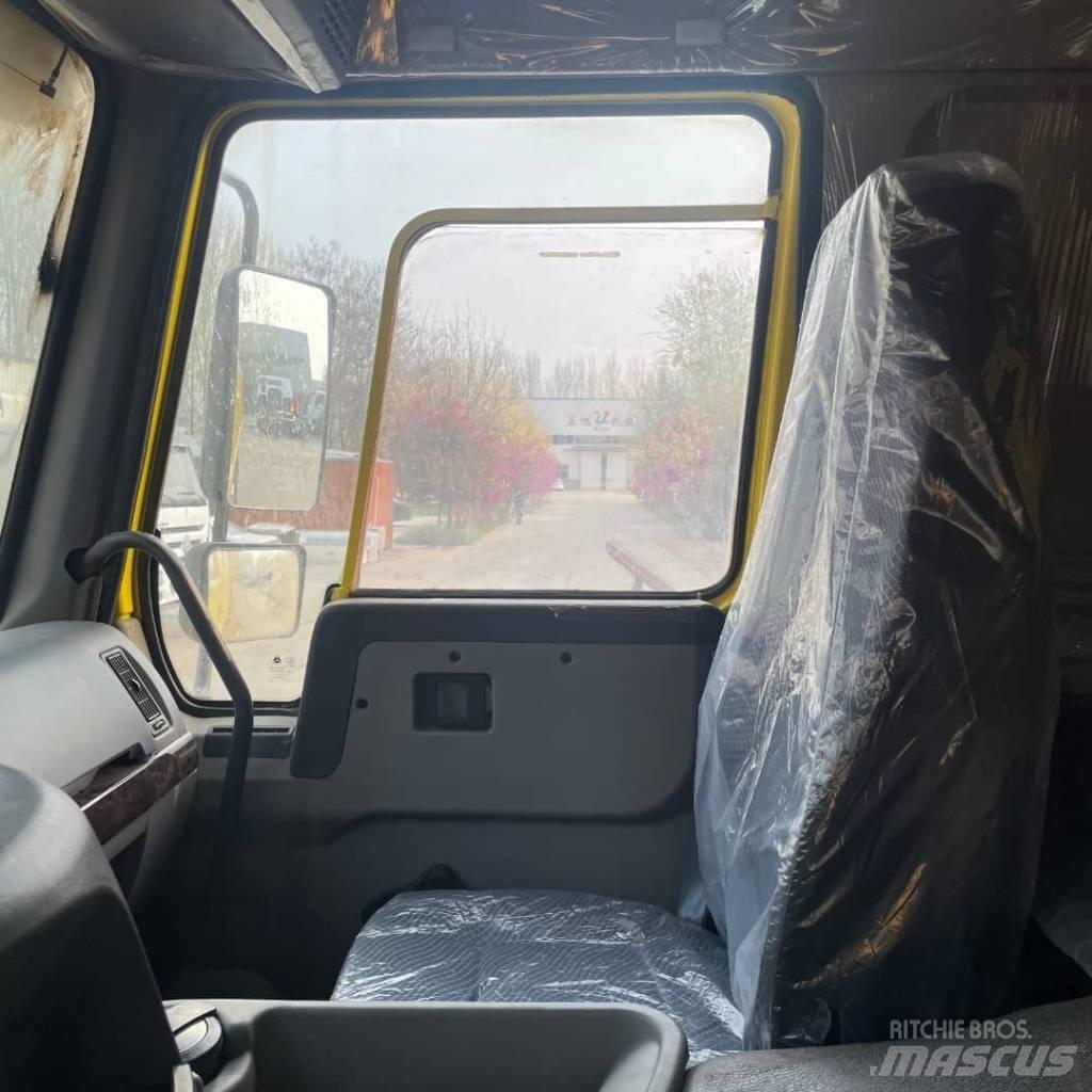 Howo 371 8x4 Camion benne
