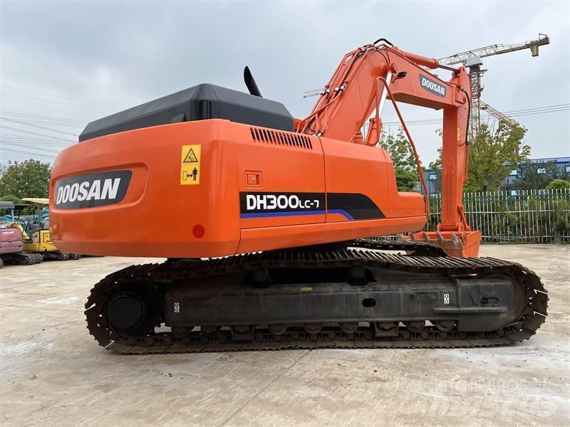 Doosan 300 Pelle sur chenilles