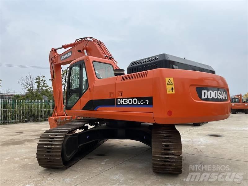 Doosan 300 Pelle sur chenilles