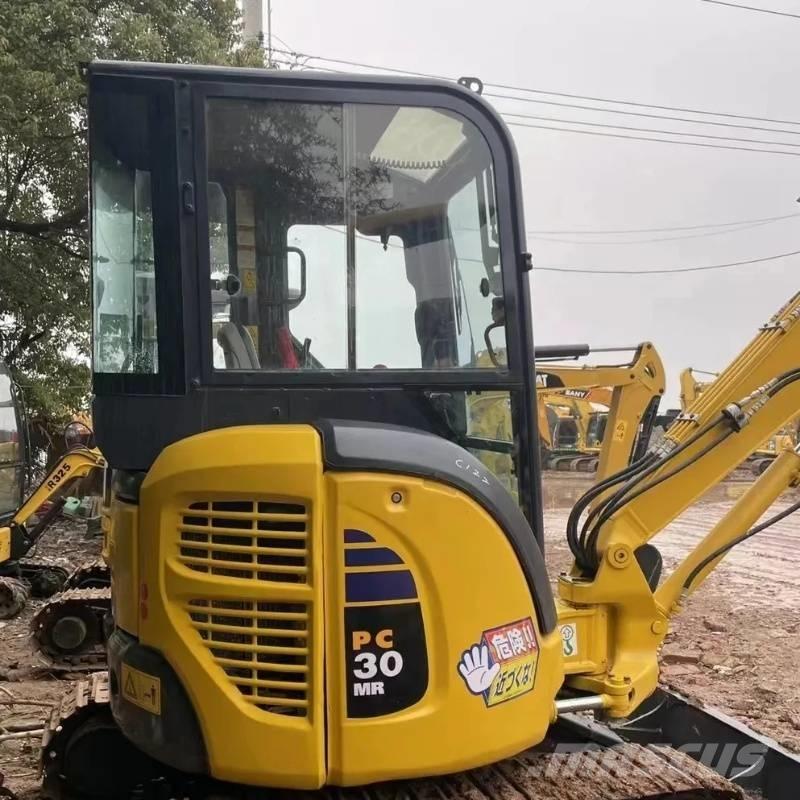 Komatsu PC 30 Mini pelle < 7t