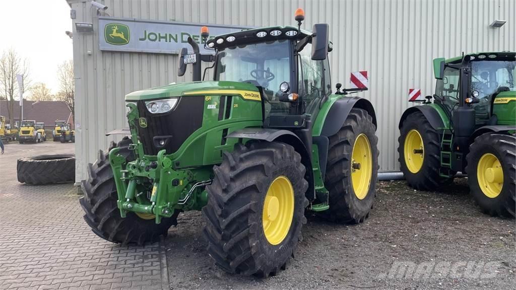 John Deere 6R215 Tracteur