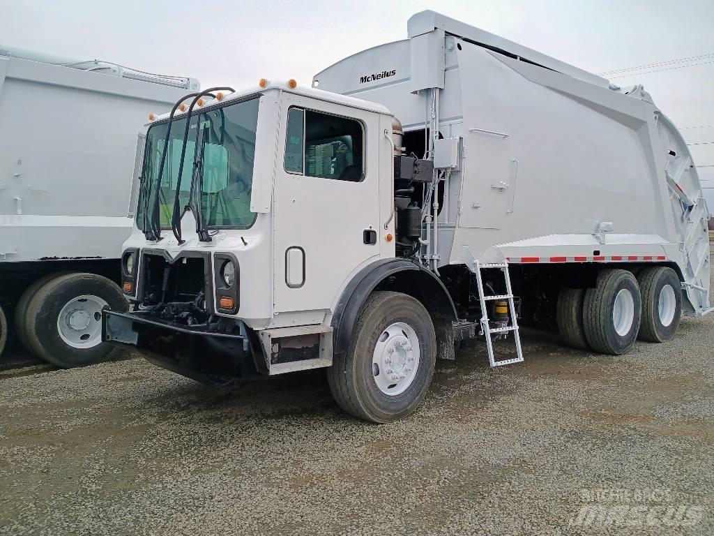 Mack MRU613 Camion poubelle