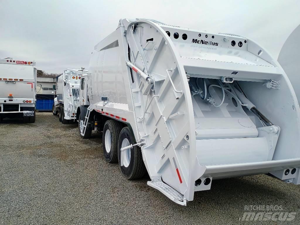 Mack MRU613 Camion poubelle