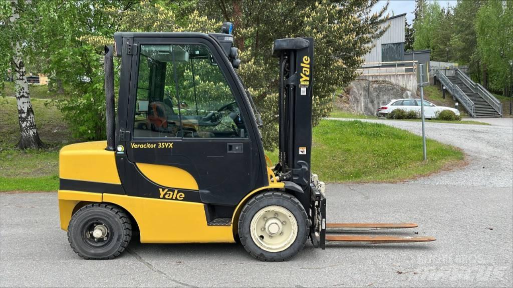 Yale GDP 35 VX Chariots diesel