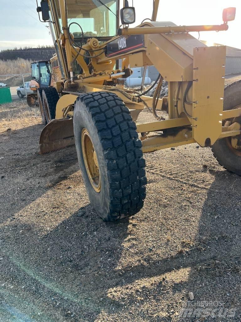 CAT 140 H Niveleuse