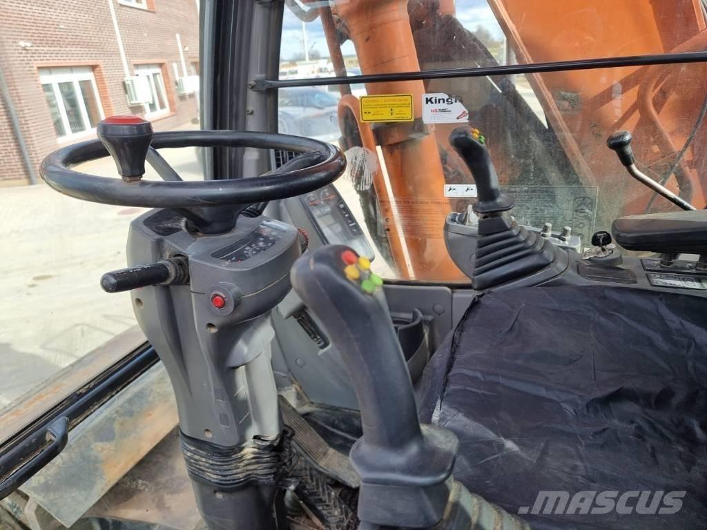 Hitachi ZX 160 W Pelle sur pneus