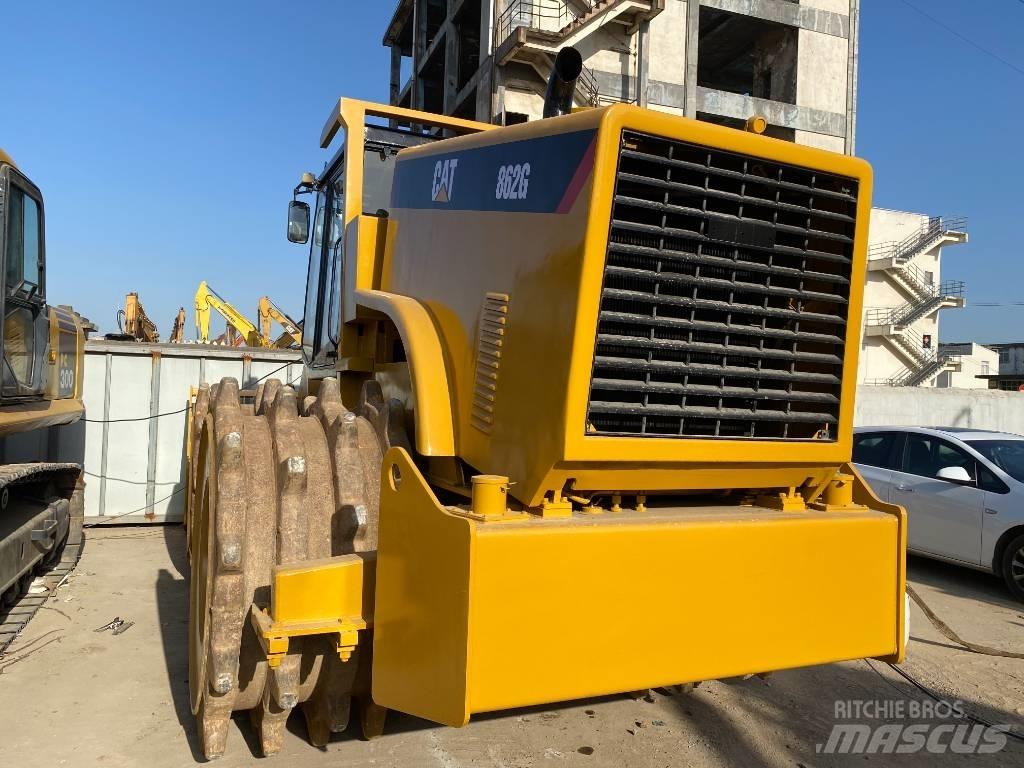 CAT 826 G Compacteur de sol