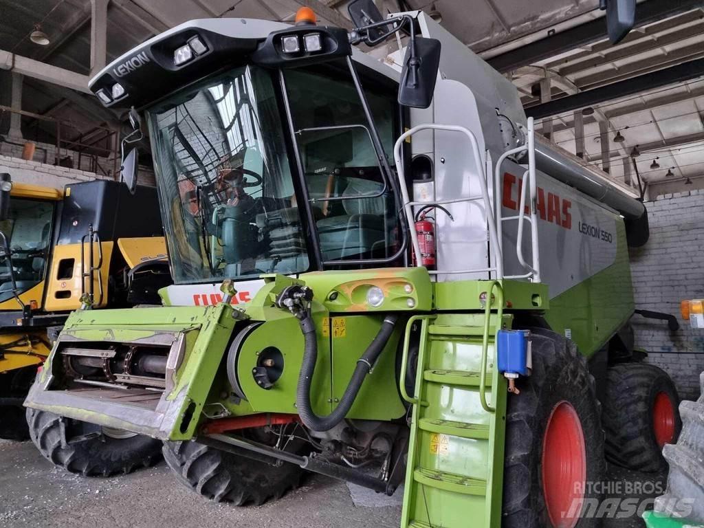 CLAAS Lexion 550 Moissonneuse batteuse