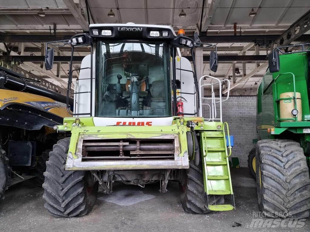 CLAAS Lexion 550 Moissonneuse batteuse