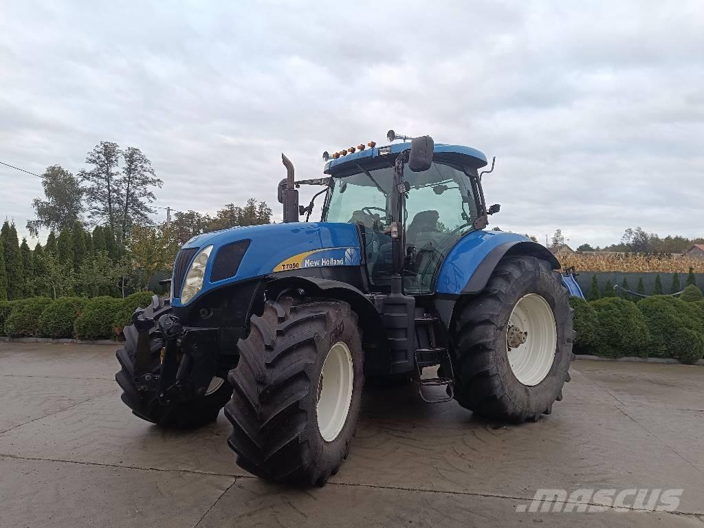 New Holland T 7050 Tracteur