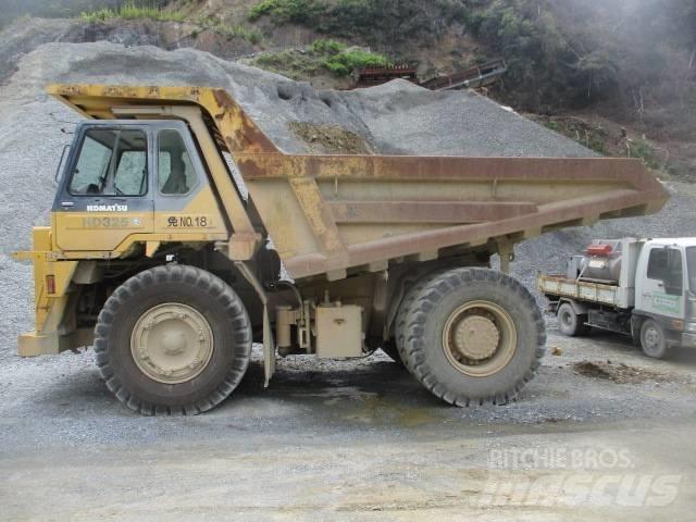 Komatsu HD325-6E0 Tombereau sur chenilles