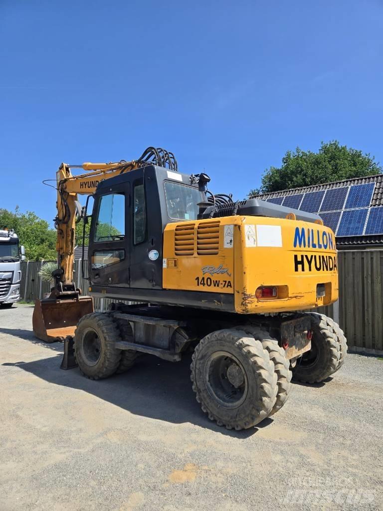 Hyundai Robex 140 W Pelle sur pneus