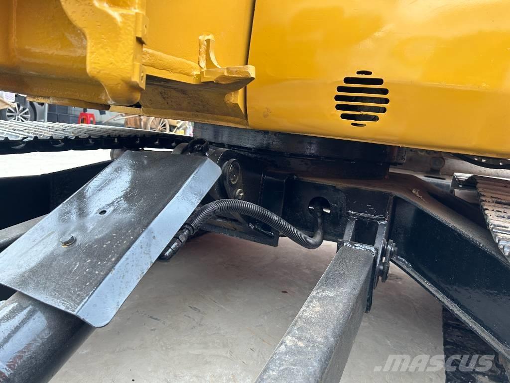 CAT 304 Pelle sur chenilles