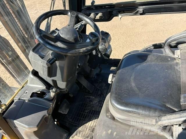 CAT DP 25 NT Chariots diesel