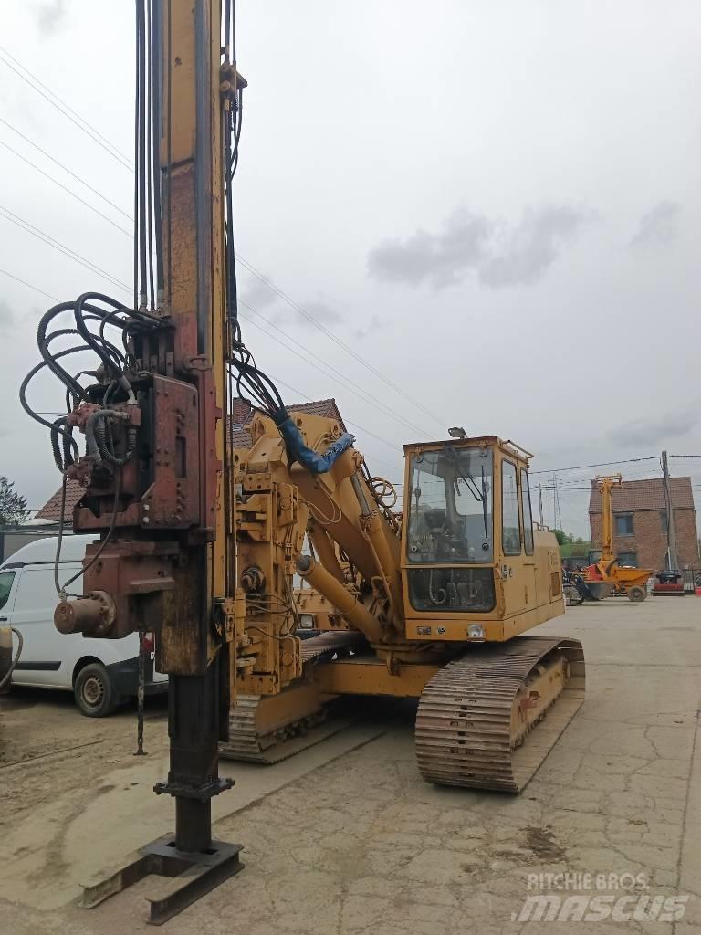 Liebherr R 922 L Pelle sur chenilles