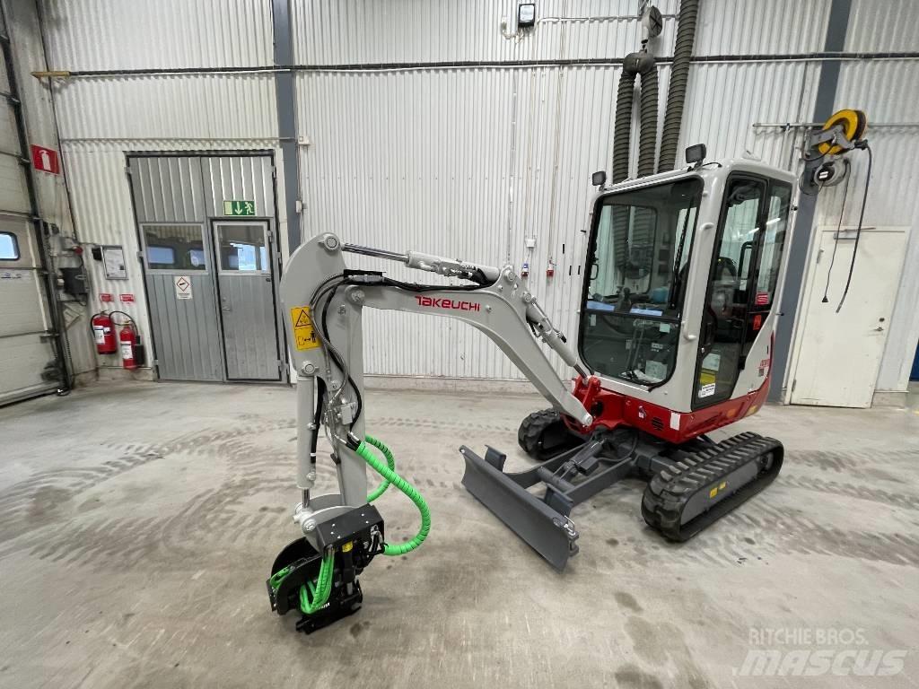 Takeuchi TB 320 Mini pelle < 7t