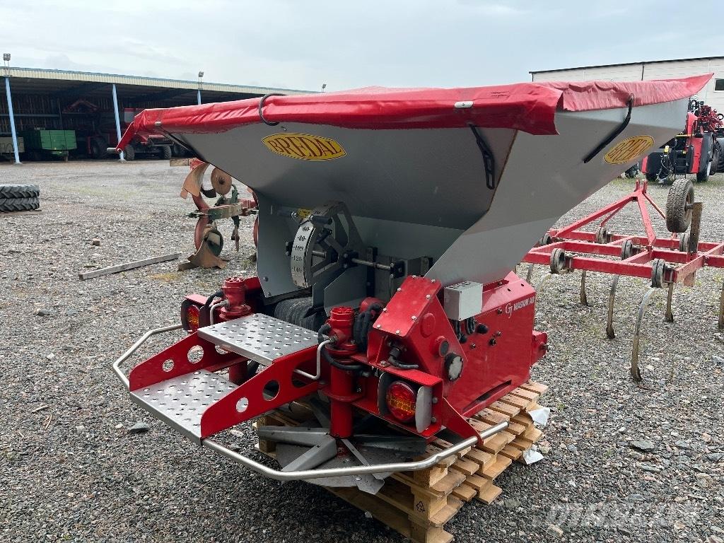 Bredal SGS 1500 Sableuse et saleuse