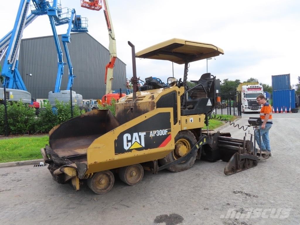 CAT AP 300 Finisseur
