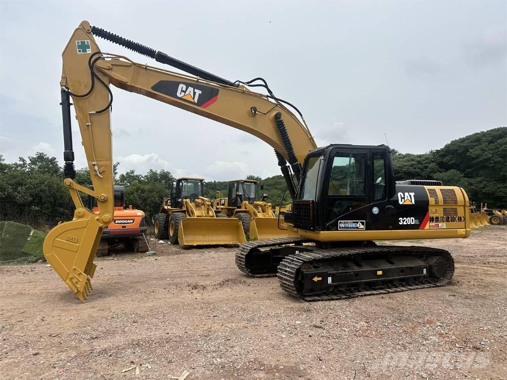 CAT 320 D Pelle sur chenilles