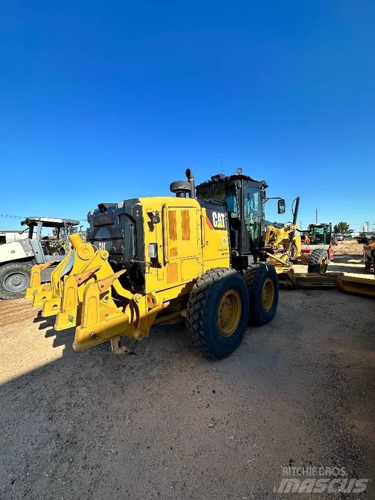 CAT 12 M 2 Niveleuse