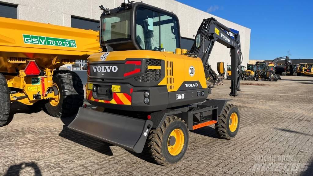 Volvo EW60E Pelle sur pneus