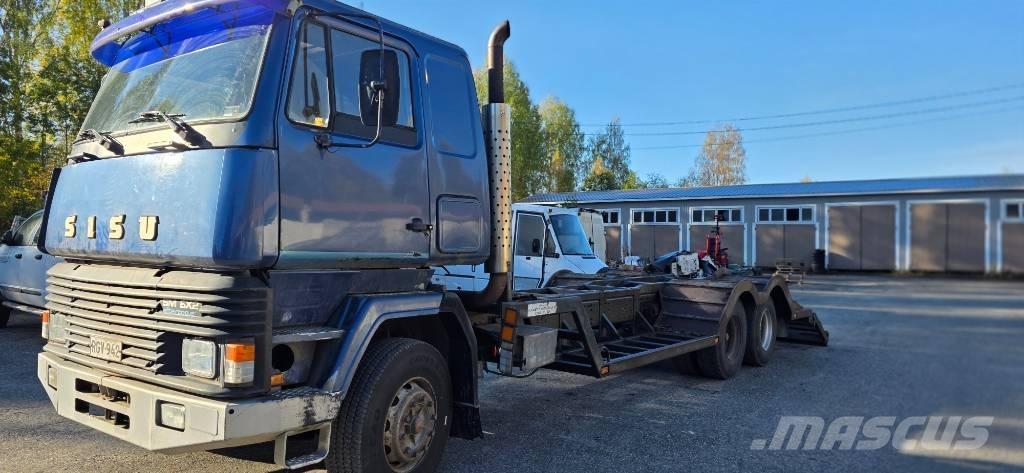 Sisu SM 300 Camions de transport de machines forestières